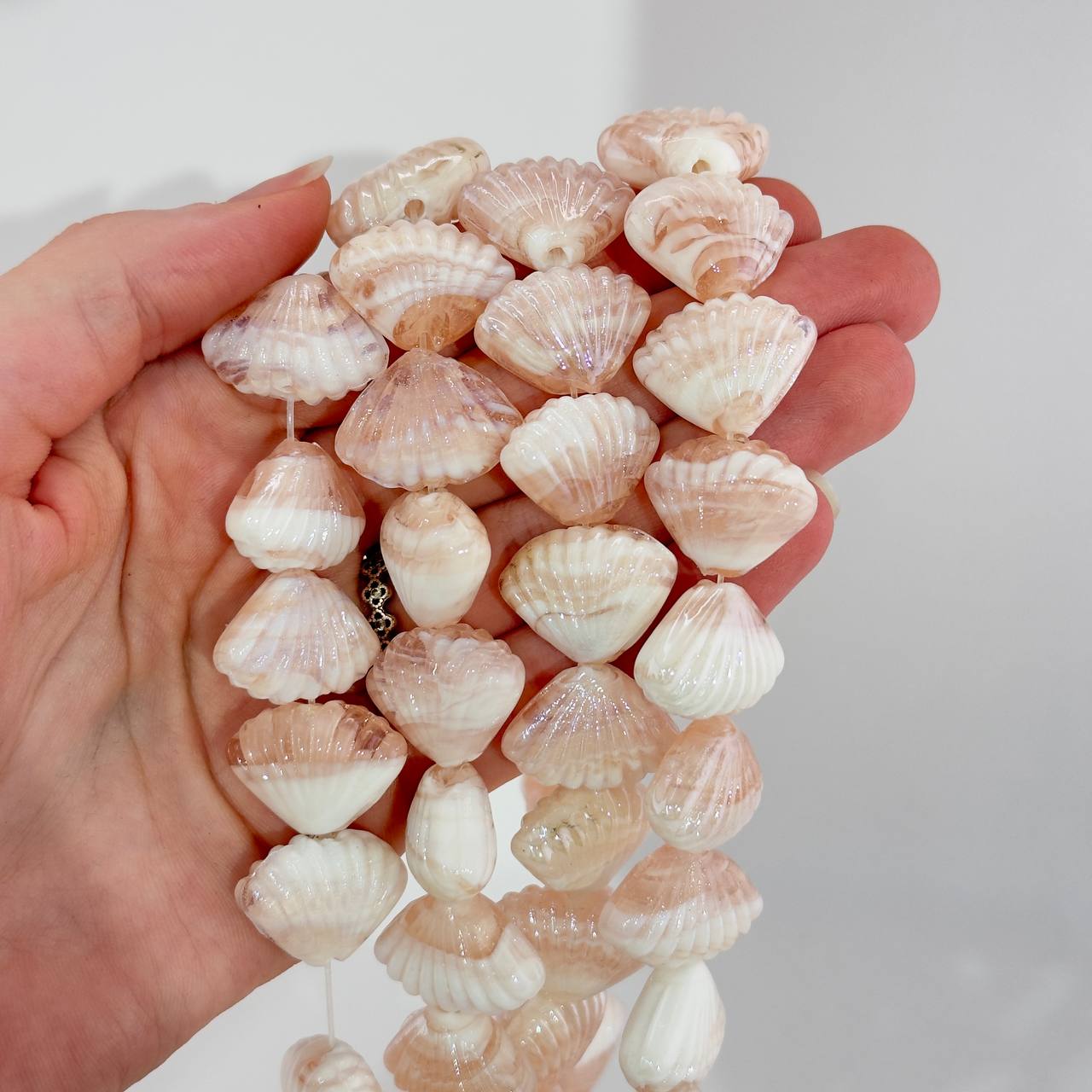 Бусины стеклянные форма ракушки размер 15*21мм